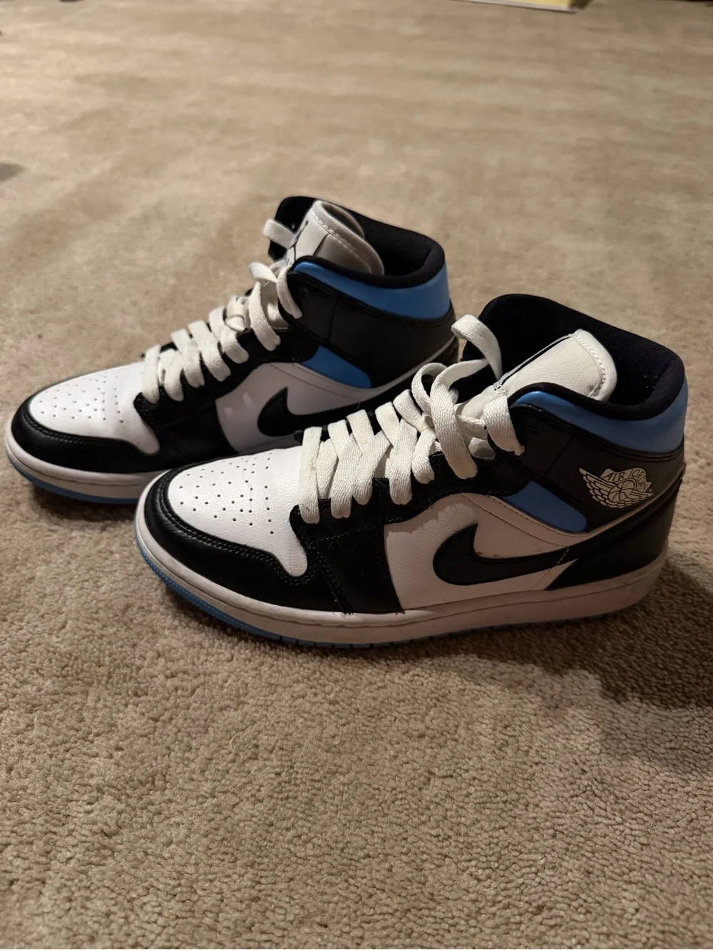 Nike Jordan Sneakers in White, Black & Blue